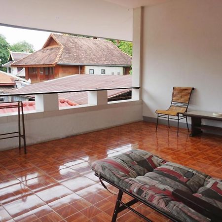 Manee Guesthouse And Record บ้านมานี Chiang Mai Extérieur photo