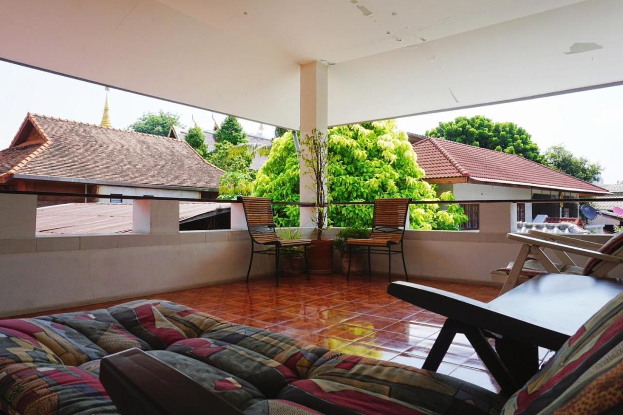 Manee Guesthouse And Record บ้านมานี Chiang Mai Extérieur photo