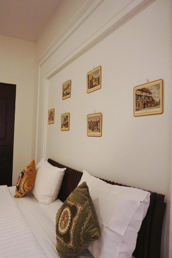 Manee Guesthouse And Record บ้านมานี Chiang Mai Extérieur photo