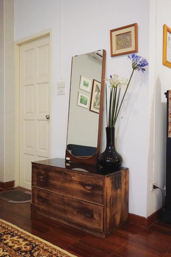 Manee Guesthouse And Record บ้านมานี Chiang Mai Extérieur photo