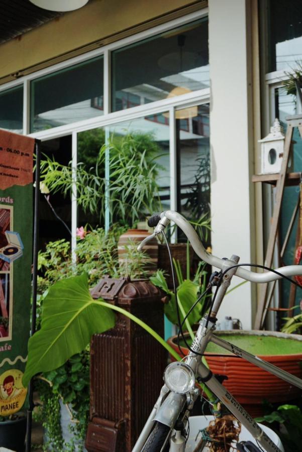 Manee Guesthouse And Record บ้านมานี Chiang Mai Extérieur photo