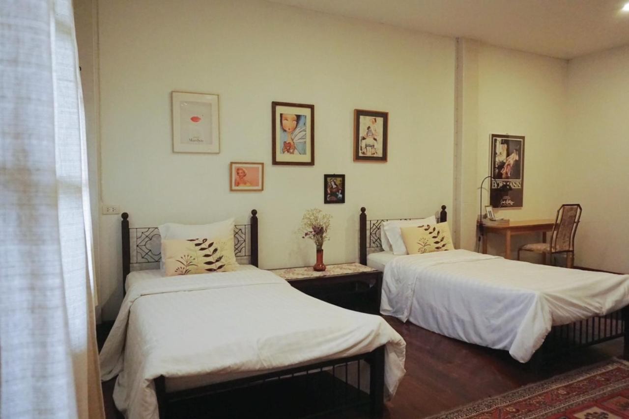 Manee Guesthouse And Record บ้านมานี Chiang Mai Extérieur photo