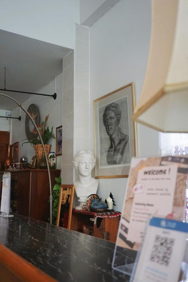 Manee Guesthouse And Record บ้านมานี Chiang Mai Extérieur photo