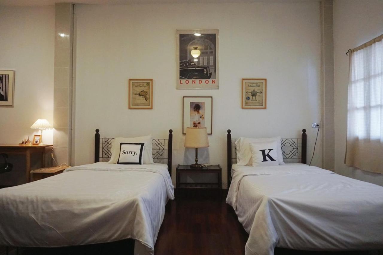 Manee Guesthouse And Record บ้านมานี Chiang Mai Extérieur photo